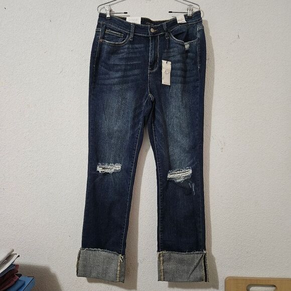 Judy Blue Mid-rise, Straight Fit Size 13/31 Cuff - Picture 2 of 5